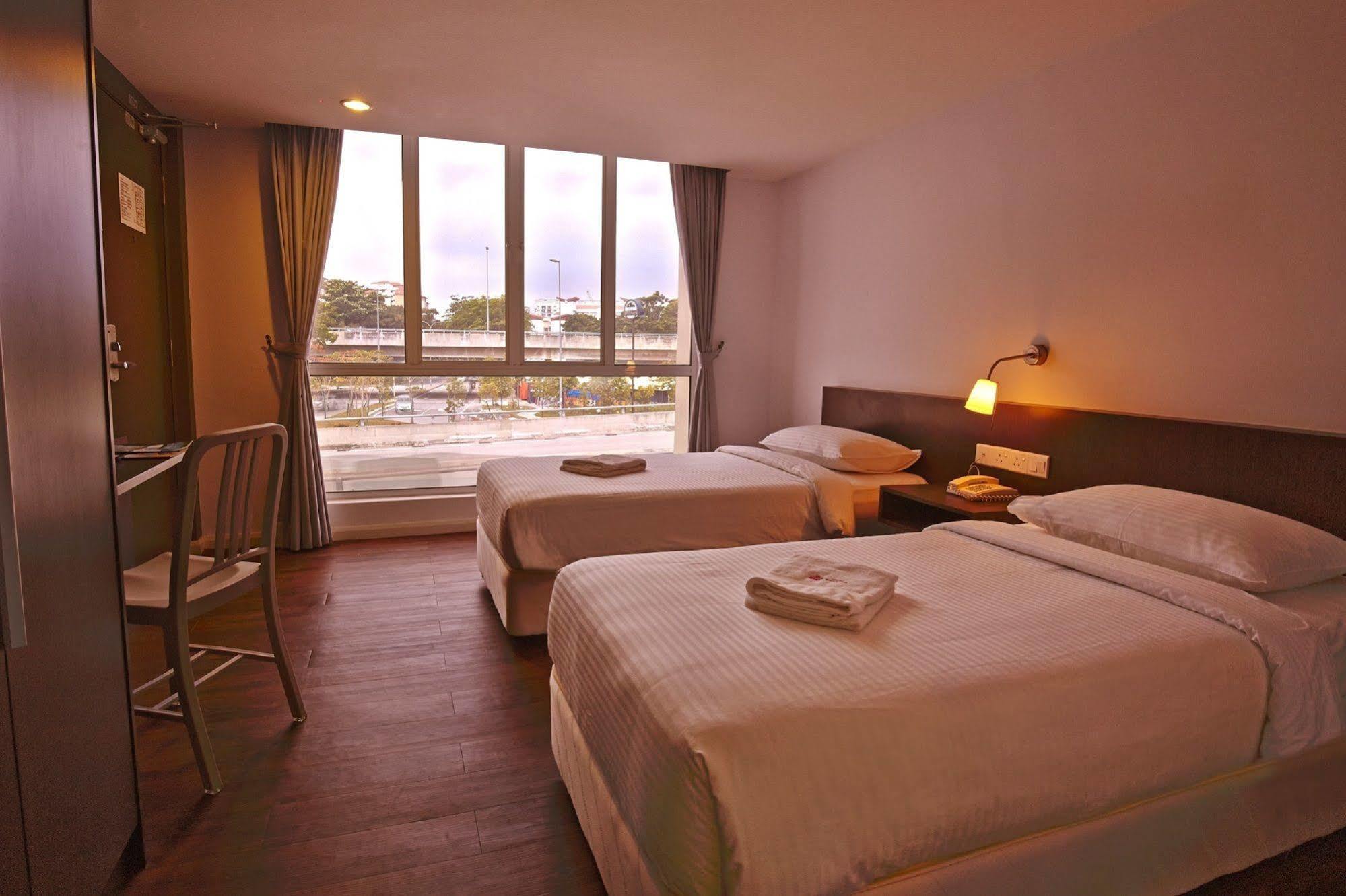 Zen Rooms Sakura Boutique Hotel Kuala Lumpur Bagian luar foto
